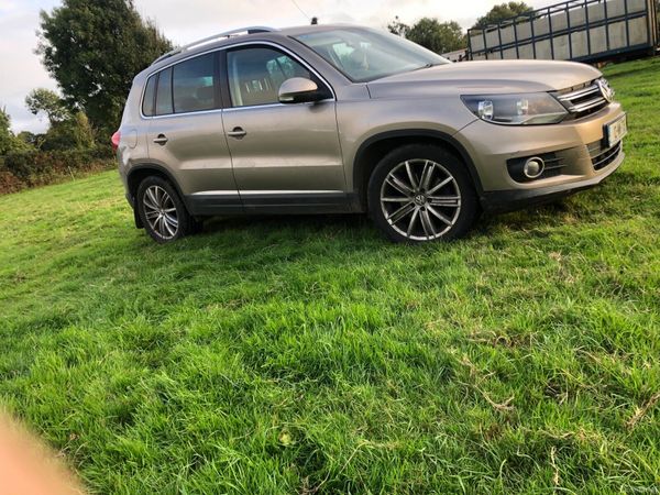 Volkswagen Tiguan SUV, Diesel, 2012, Brown
