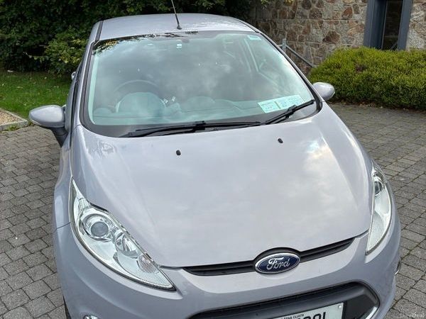 Ford Fiesta Hatchback, Petrol, 2011, Grey