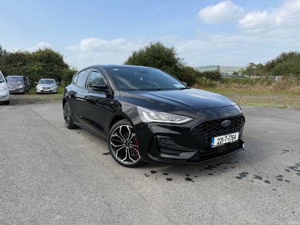 Ford Focus Hatchback, Petrol, 2022, Black