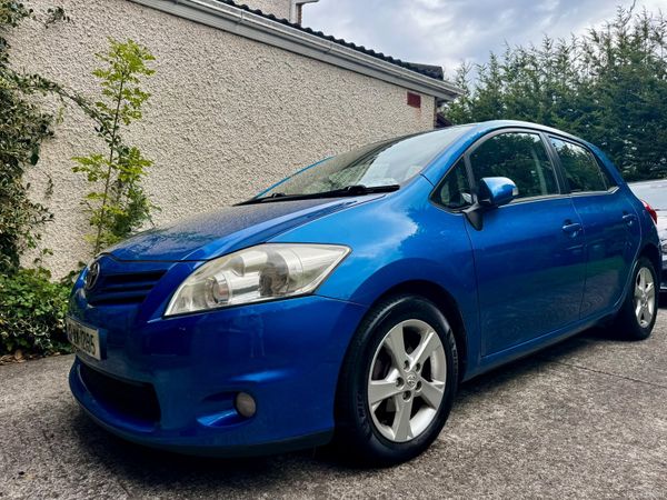 Toyota Auris Hatchback, Diesel, 2010, Blue