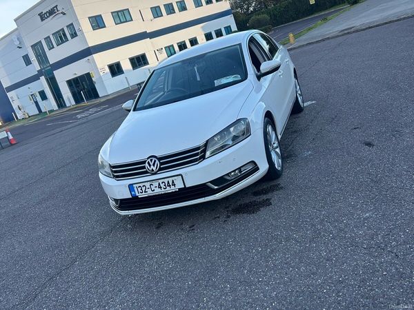Volkswagen Passat Saloon, Diesel, 2013, White