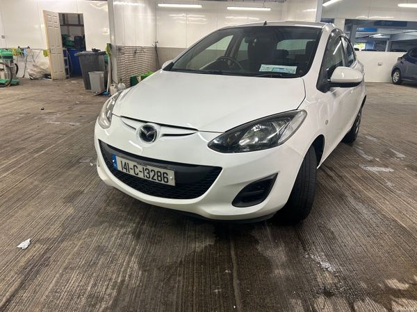Mazda Demio MPV, Petrol, 2014, White
