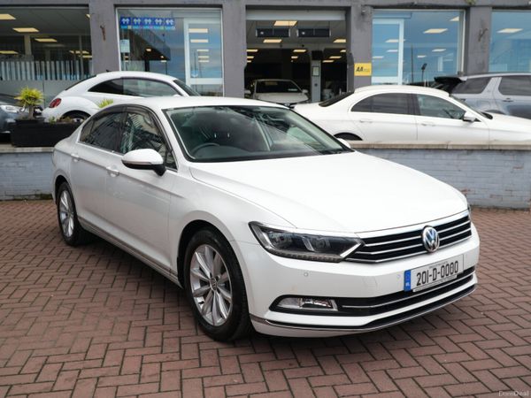 Volkswagen Passat Saloon, Diesel, 2020, White