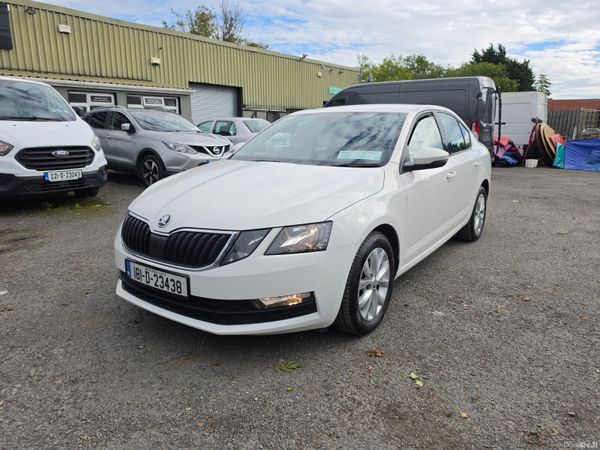 Skoda Octavia Saloon, Diesel, 2018, White