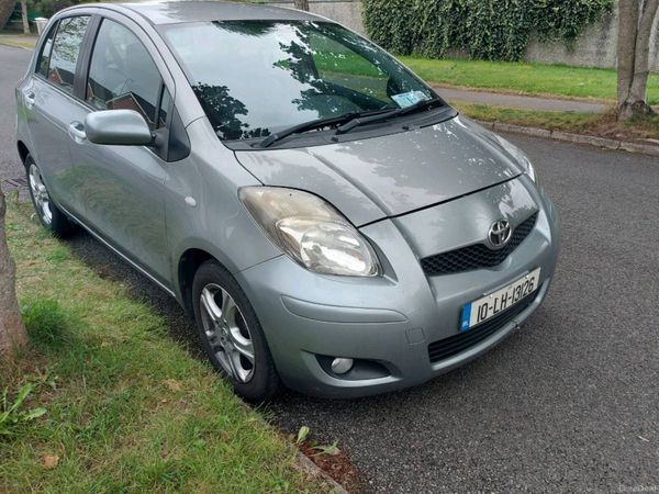 Toyota Yaris Hatchback, Petrol, 2010, Silver