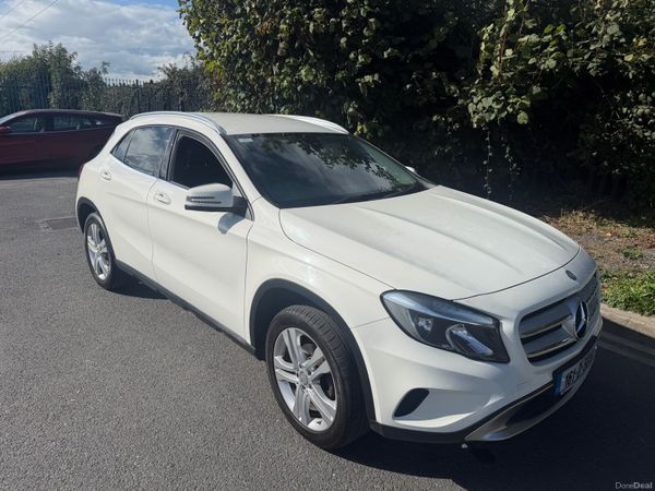Mercedes-Benz GLA SUV, Diesel, 2016, White