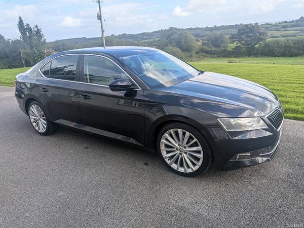 Skoda Superb Hatchback, Diesel, 2017, Black