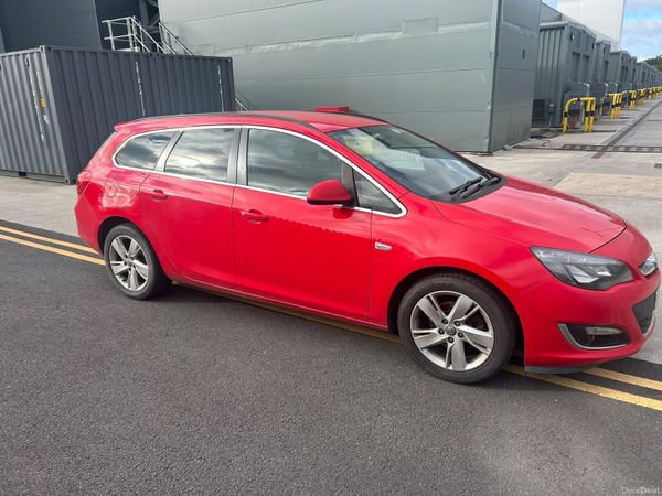 Vauxhall Astra Estate, Diesel, 2014, Red