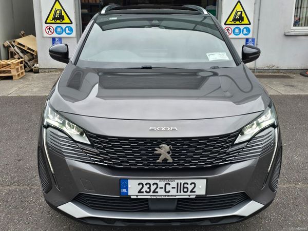 Peugeot 5008 MPV, Petrol, 2023, Grey
