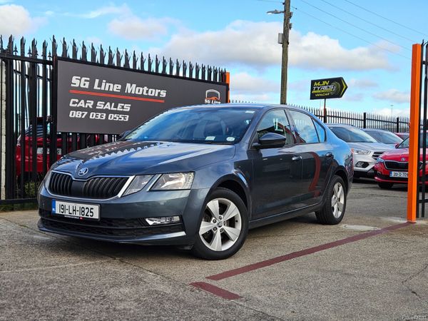 Skoda Octavia Saloon, Petrol, 2019, Grey