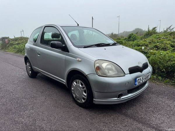 Toyota Yaris Hatchback, Petrol, 2002, Silver