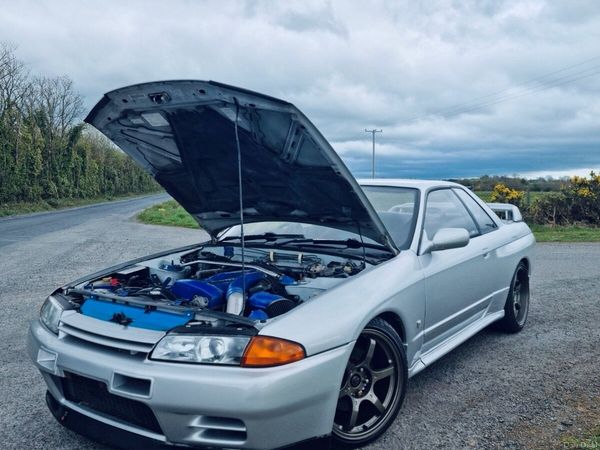 Nissan Skyline Coupe, Petrol, 1993, Silver