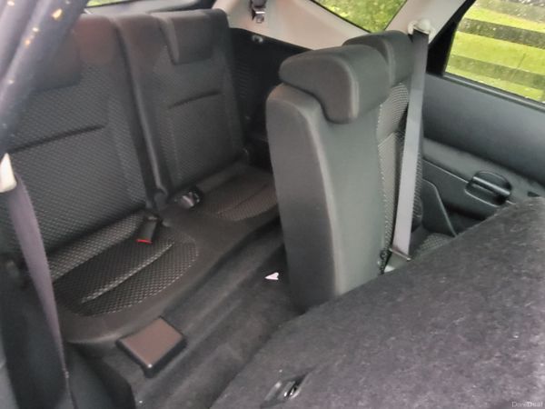 Nissan Qashqai+2 Hatchback, Diesel, 2010, Brown