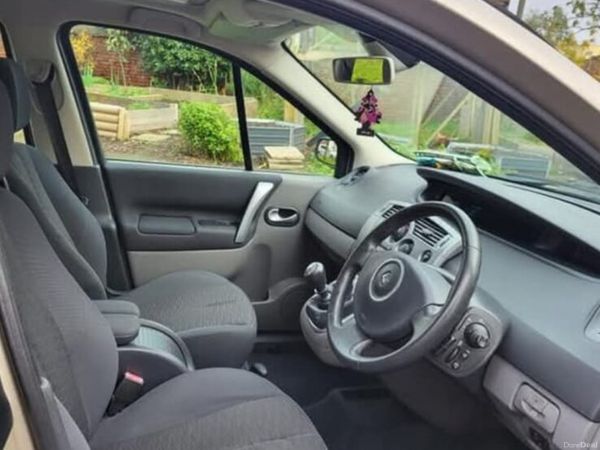 Renault Scenic MPV, Petrol, 2009, Gold