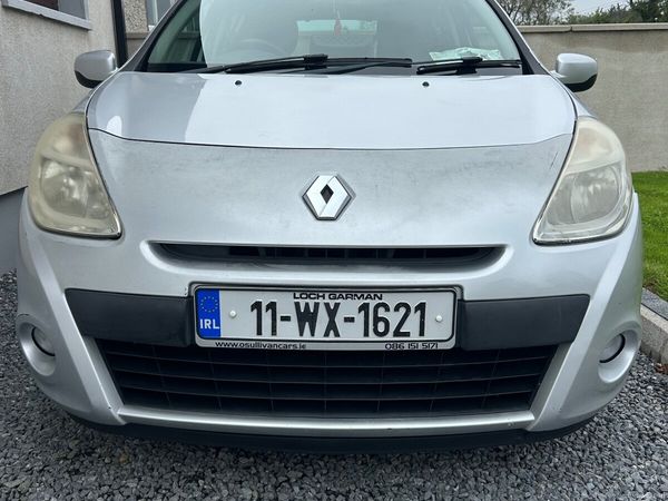 Renault Clio Hatchback, Petrol, 2011, Silver