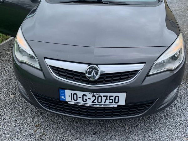 Vauxhall Astra Hatchback, Petrol, 2010, Grey