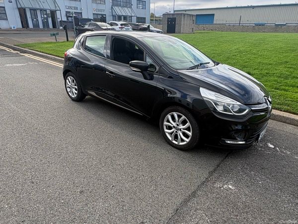 Renault Clio Hatchback, Petrol, 2018, Black