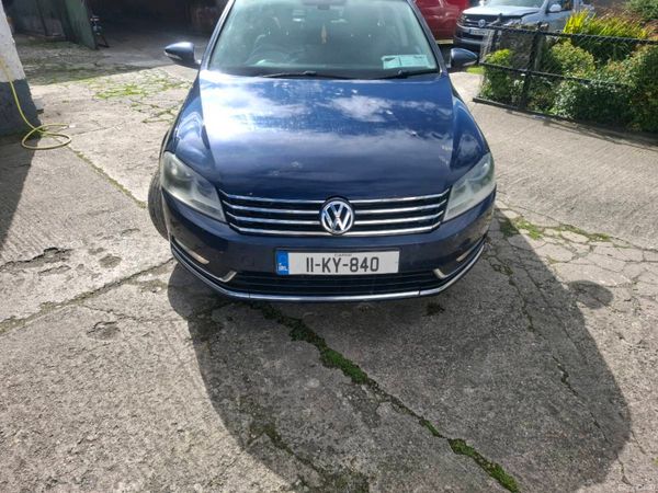 Volkswagen Passat Saloon, Diesel, 2011, Blue