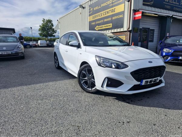 Ford Focus Hatchback, Petrol, 2019, White