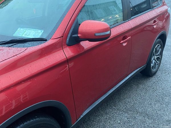 Mitsubishi Outlander SUV, Diesel, 2015, Red