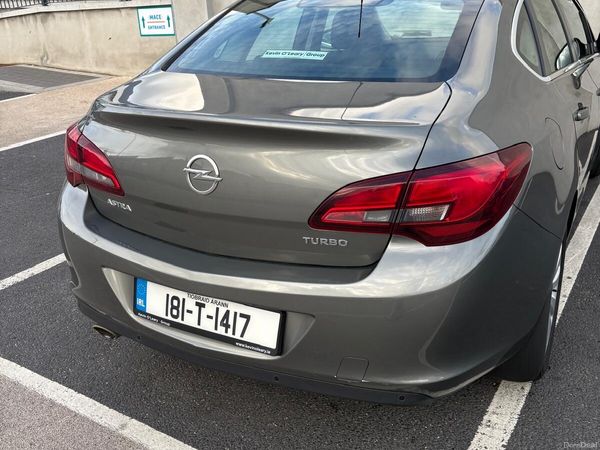 Opel Astra Saloon, Petrol, 2018, Grey