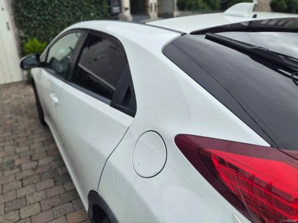 Honda Civic Hatchback, Diesel, 2014, White
