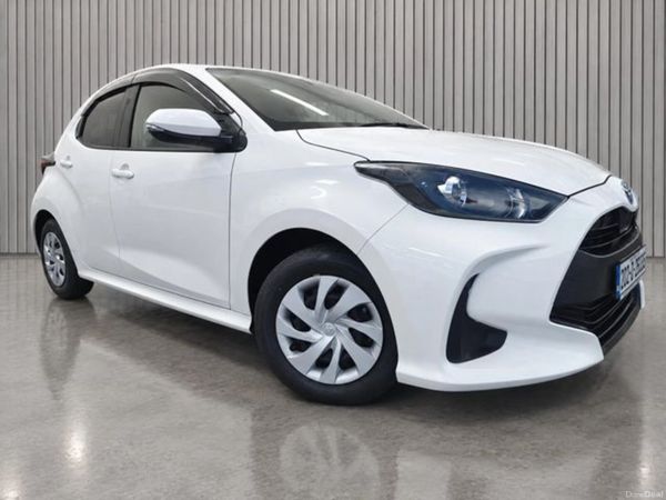 Toyota Yaris Hatchback, Petrol, 2020, White
