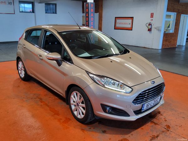 Ford Fiesta Hatchback, Diesel, 2016, Silver