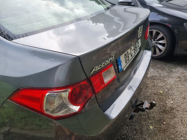 Honda Accord Saloon, Diesel, 2009, Silver