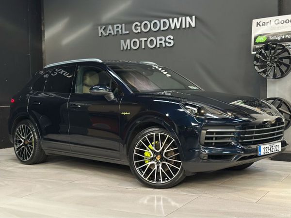 Porsche Cayenne SUV, Petrol Plug-in Hybrid, 2022, Blue