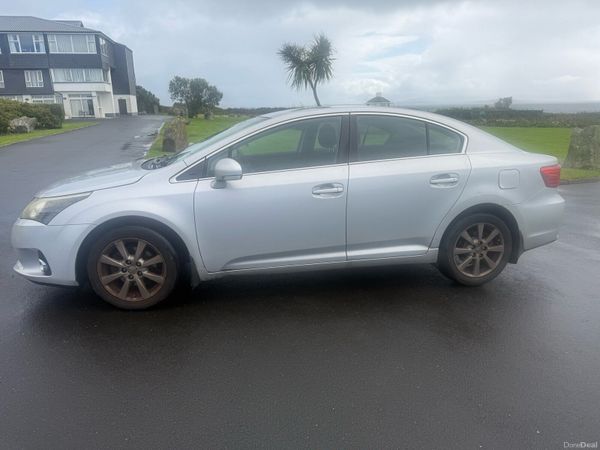 Toyota Avensis Saloon, Diesel, 2012, Silver