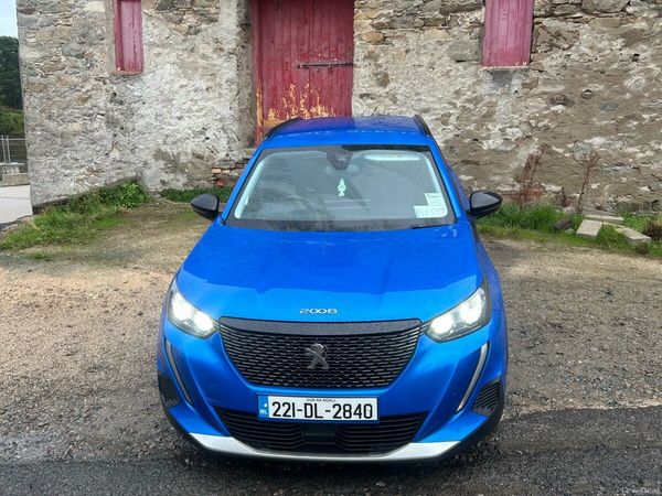 Peugeot 2008 Hatchback, Diesel, 2022, Blue