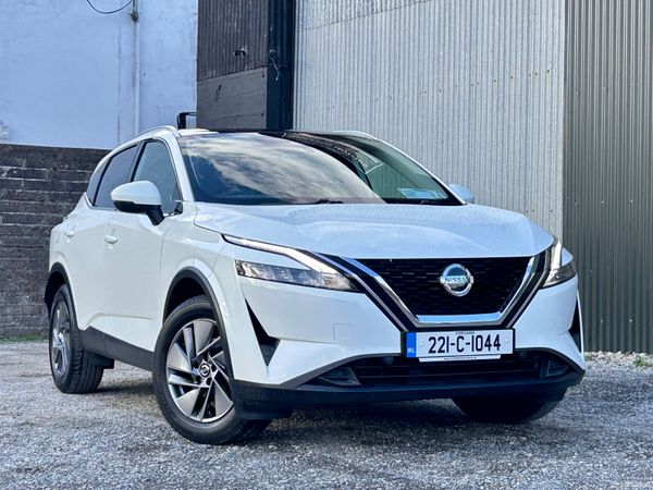 Nissan Qashqai MPV, Petrol, 2022, White