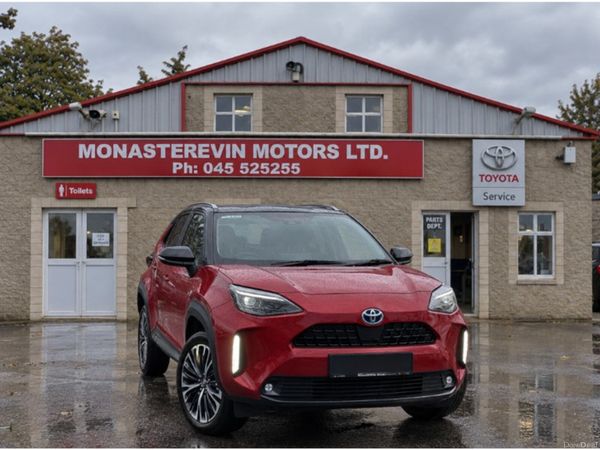 Toyota Yaris Cross Hatchback, Petrol Hybrid, 2023, Red