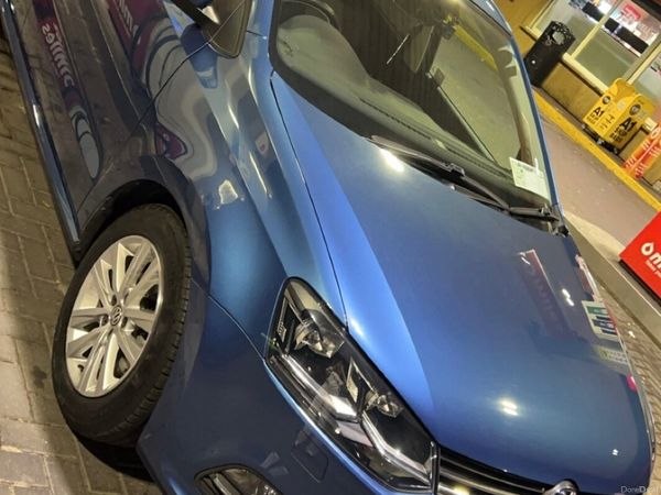 Volkswagen Polo Hatchback, Petrol, 2017, Blue