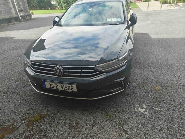 Volkswagen Passat Estate, Petrol Plug-in Hybrid, 2021, Grey