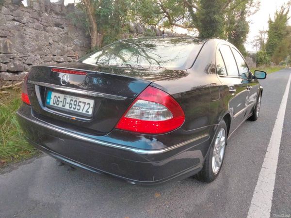 Mercedes-Benz E-Class Saloon, Petrol, 2006, Black