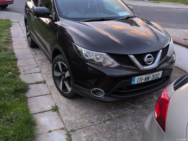 Nissan Qashqai SUV, Diesel, 2017, Black