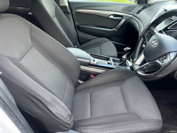 Hyundai i40 Saloon, Diesel, 2014, White