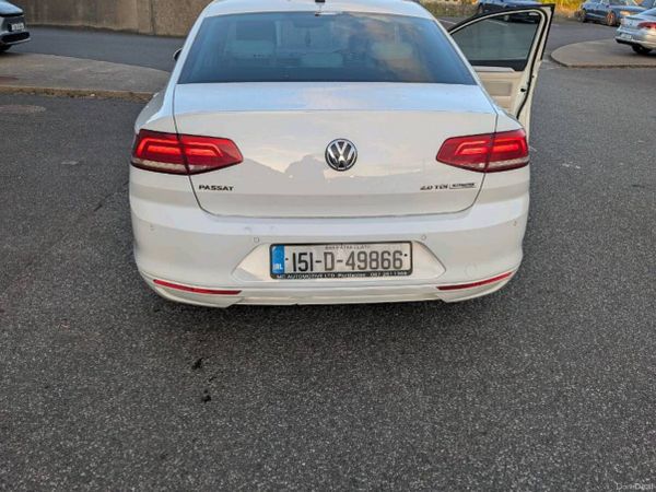 Volkswagen Passat Saloon, Diesel, 2015, White