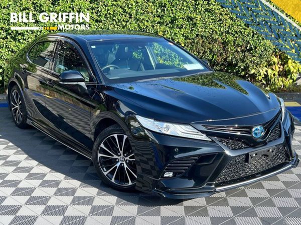 Toyota Camry Saloon, Petrol Hybrid, 2020, Black