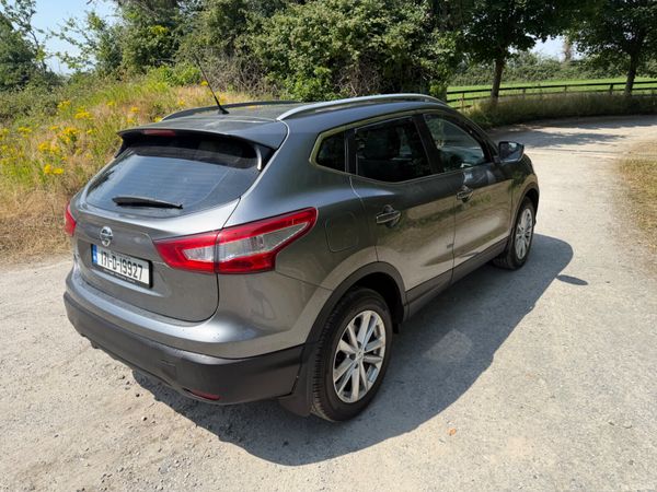 Nissan Qashqai SUV, Petrol, 2017, Grey
