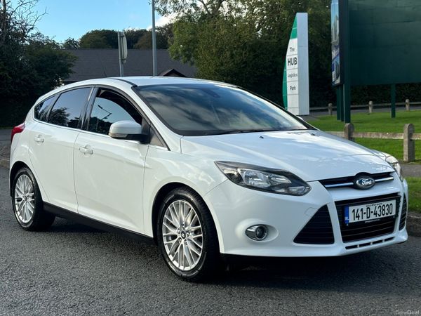 Ford Focus Hatchback, Petrol, 2014, White