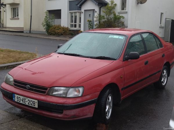 Toyota Carina Saloon, Petrol, 1993, Red
