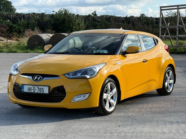 Hyundai Veloster Hatchback, Petrol, 2014, Yellow