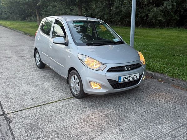 Hyundai i10 Hatchback, Petrol, 2012, Silver