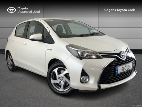Toyota Yaris Hatchback, Petrol Hybrid, 2015, White
