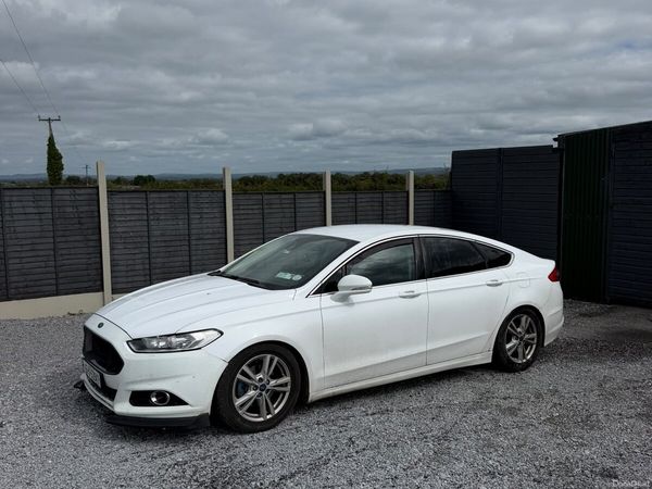 Ford Mondeo Hatchback, Diesel, 2015, White