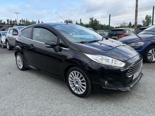 Ford Fiesta Hatchback, Petrol, 2017, Black