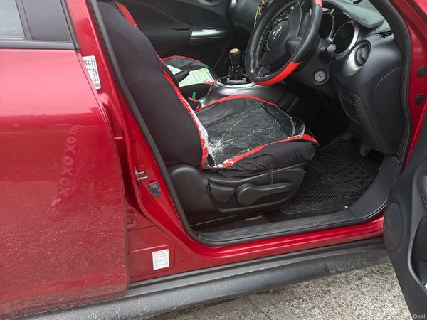 Nissan Juke SUV, Diesel, 2011, Red
